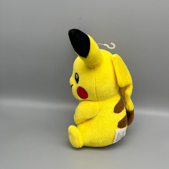Pokemon‎ Plush Pikachu Stuffed Animal 2015 Tomy Nintendo Game Freak 6" - Picture 2 of 8